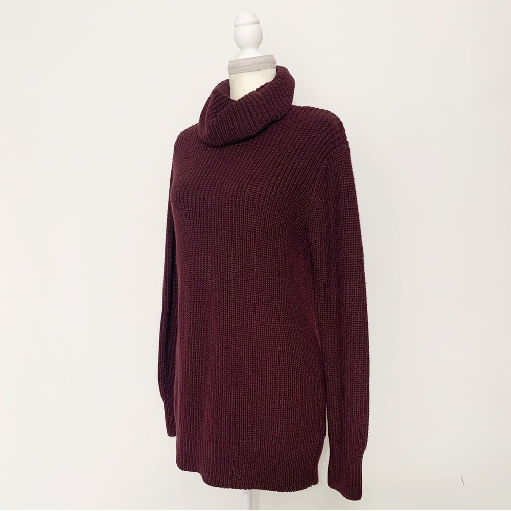 Abercrombie & Fitch Chunky Knit Turtleneck Tunic Sweater in Eggplant - Size M